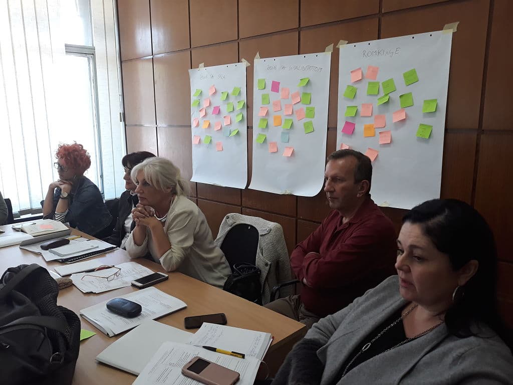 ”Postupanje profesionalaca/ki u radu sa ženama iz marginalizovanih grupa sa iskustvom nasilja i zaštita žena žrtava specifičnih oblika nasilja” – Subotica — naslovna
